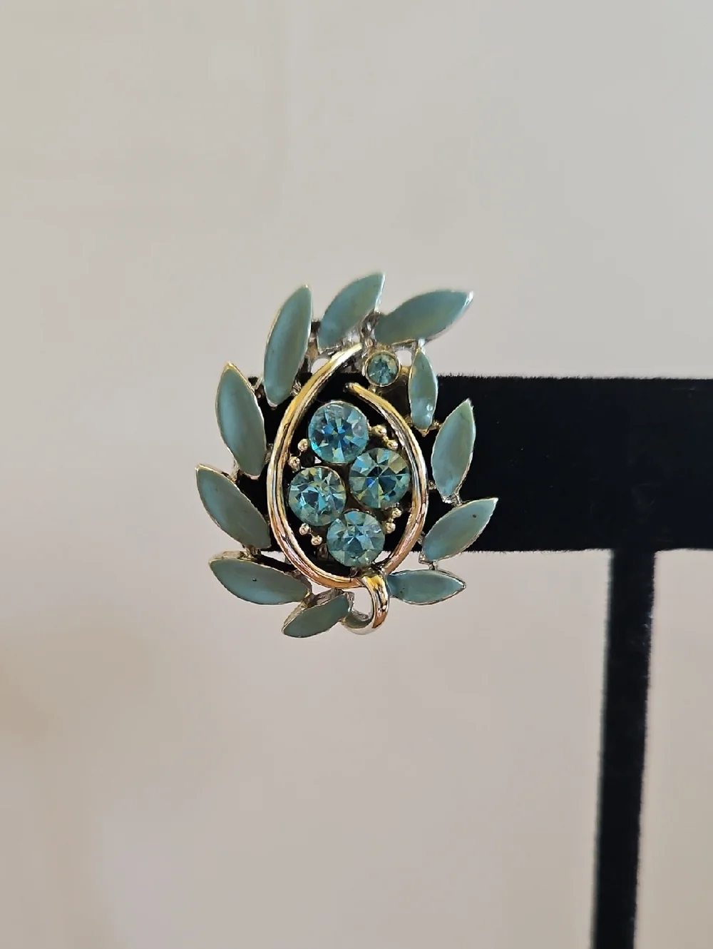 Vintage Blue Aqua Rhinedtone Enamel Leaf Clip-On Earrings - Picture 5 of 6